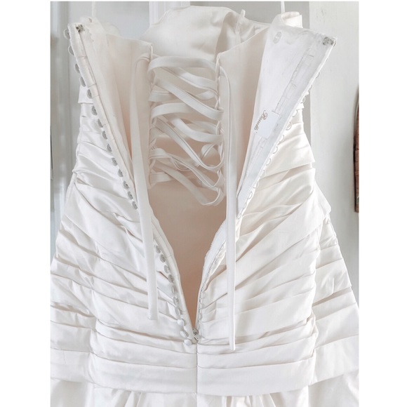 NEW Anjolique Diamond White Designer Wedding Dress - Picture 6 of 7